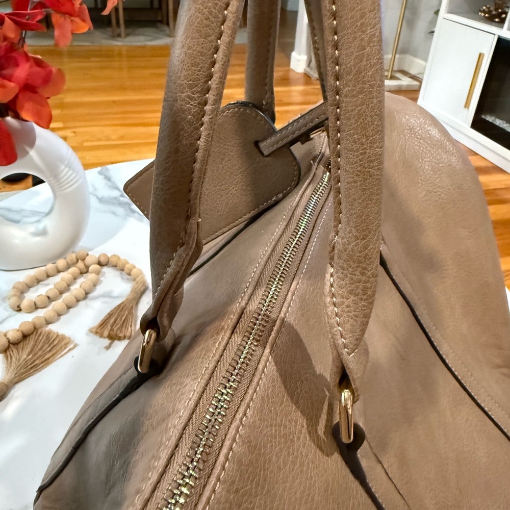Sole Society Beige Leather Bag with Animal Print Interior - Picture 9 of 12